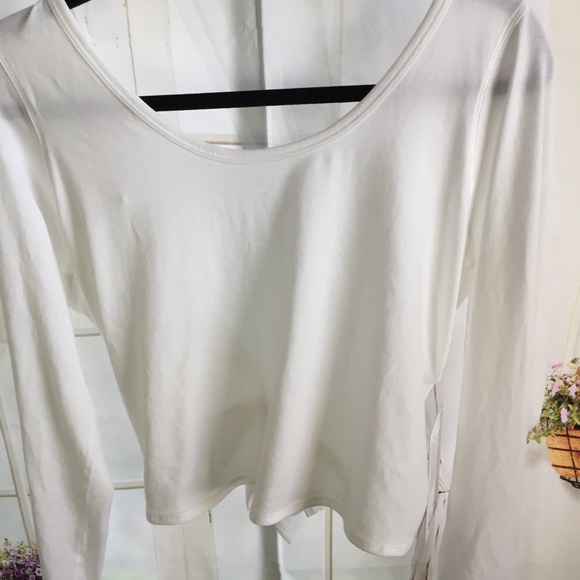 NWT WHITE LULULEMON IT’S A TIE LONG SLEEVE - - 12 - Picture 5 of 6